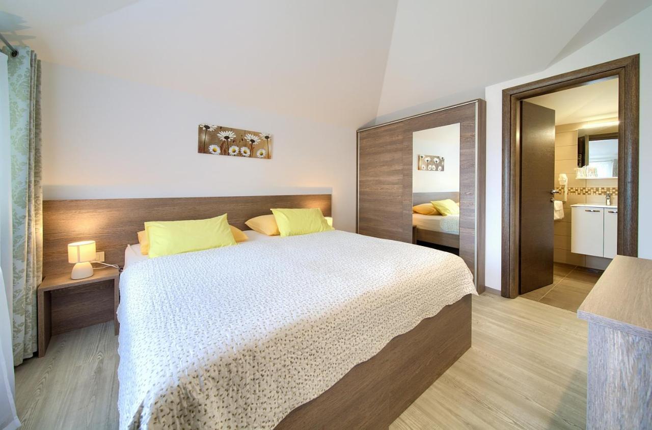 Apartmani Dal Malinska Luaran gambar